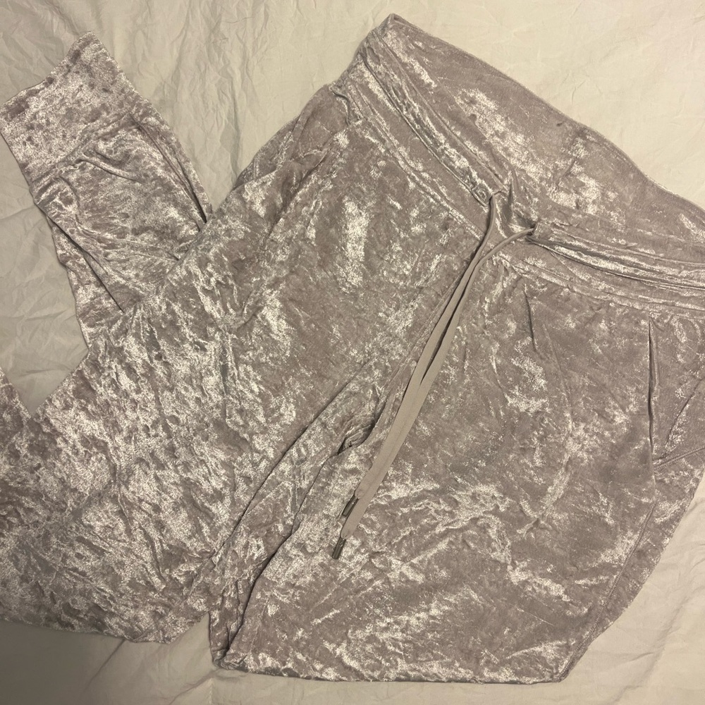 Lululemon velvet joggers